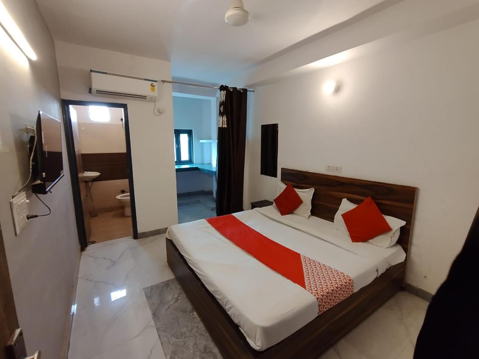 New Signature Village New Delhi Exterior photo